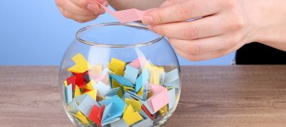 Прикольные розыгрыши на свадьбе для молодоженов и гостей